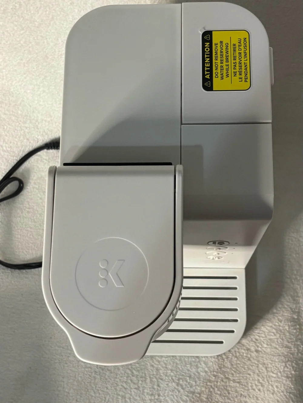 Keurig White Single-Serve Coffee Maker with Blue Indicator Lights